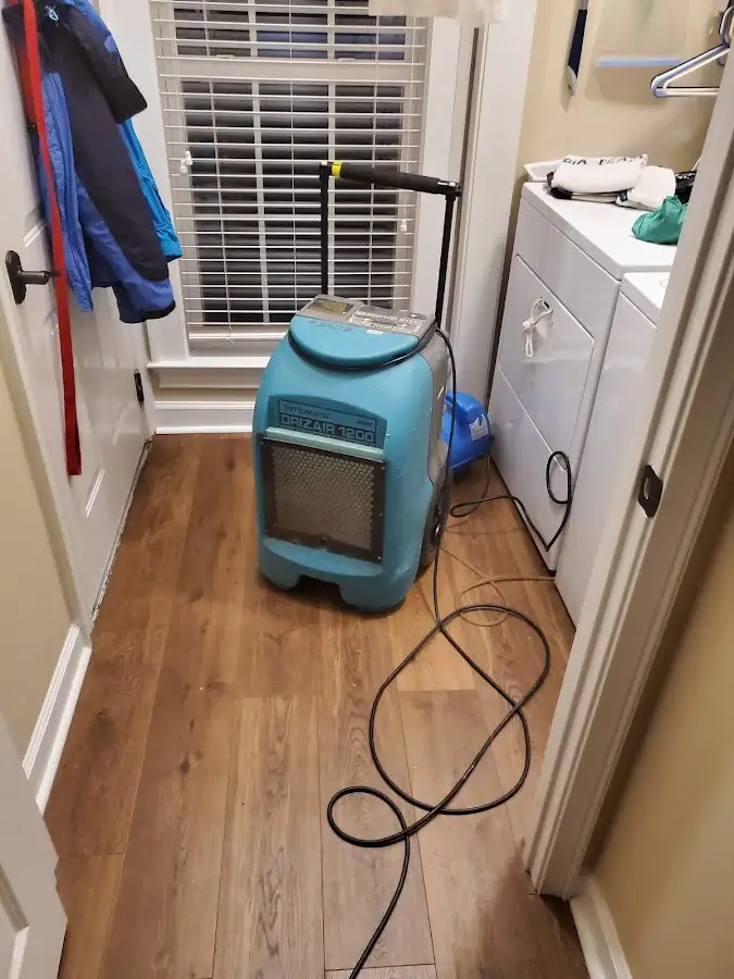 Commercial dehumidifier deployed for Crawl Space Restoration in Moss Point